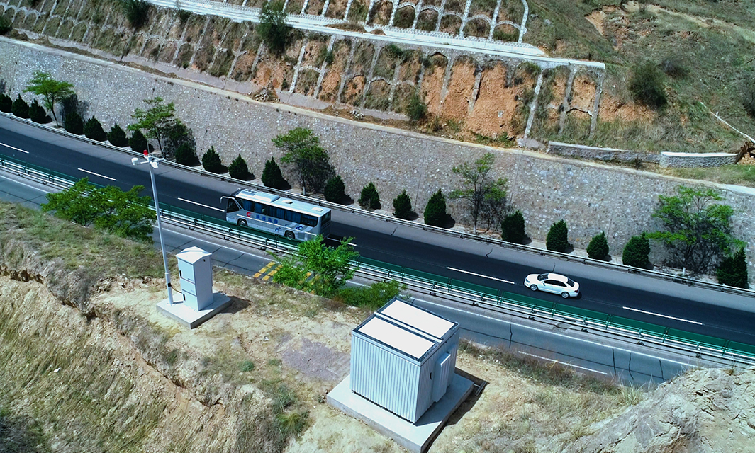 交警減負(fù)增效神器，曝光蘭州高速的全自動無人機(jī)