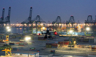 無人機夜間巡邏